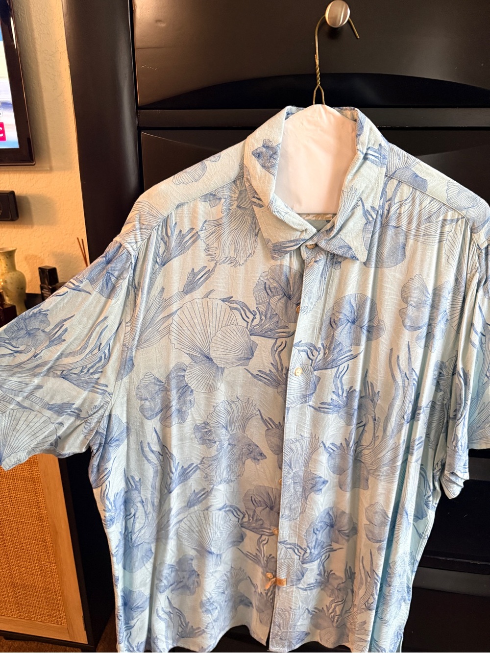 Men's Light Blue tropical Floral Short-Sleeve Shirt L